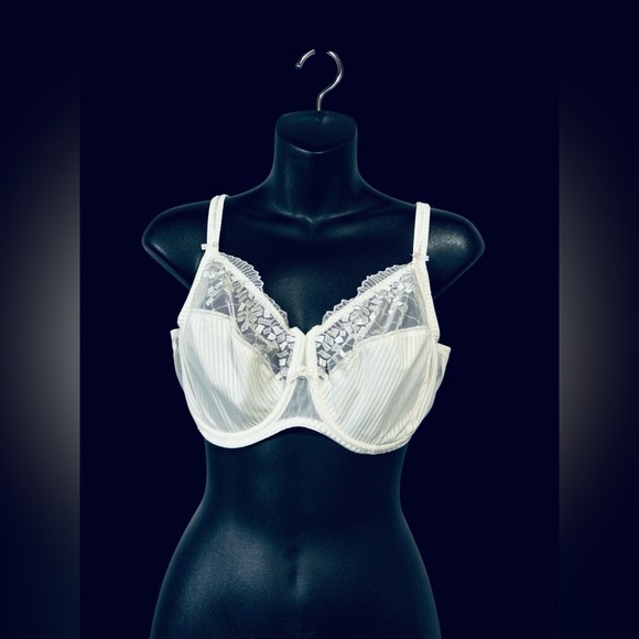 Chantelle Pont Neuf Lace Underwire Bra, Ivory, Size 38D 🫦 - Picture 3 of 11